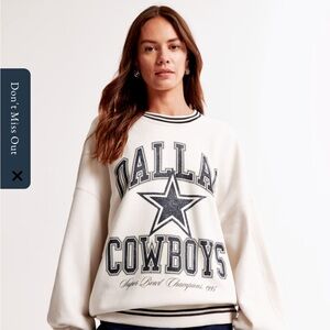 Abercrombie Dallas Cowboys Crewneck Sweatshirt